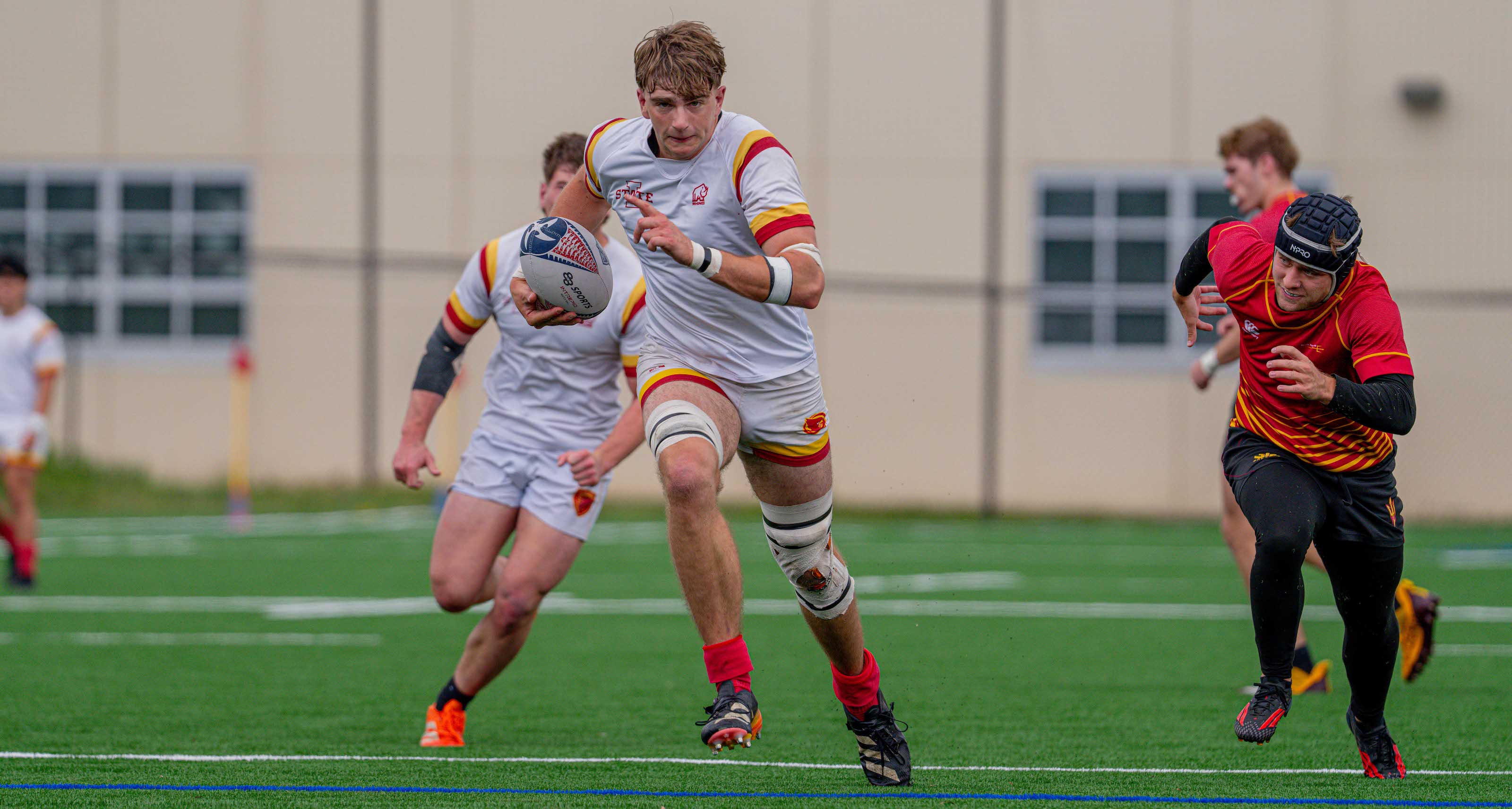 Lock Rory Smith on the charge for Iowa State. Photo Calder Cahill.