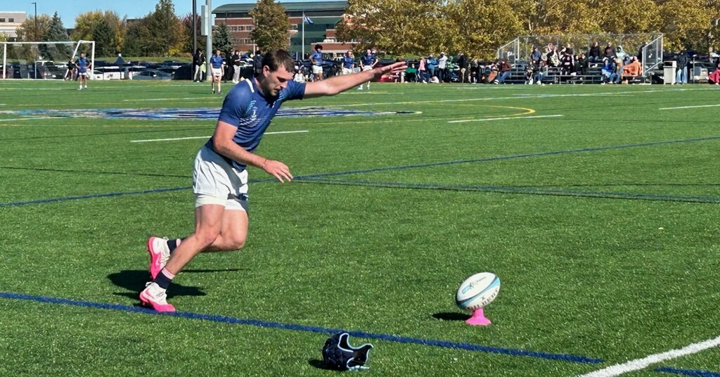 Reinhardt Stipp slots a conversion for GVSU.