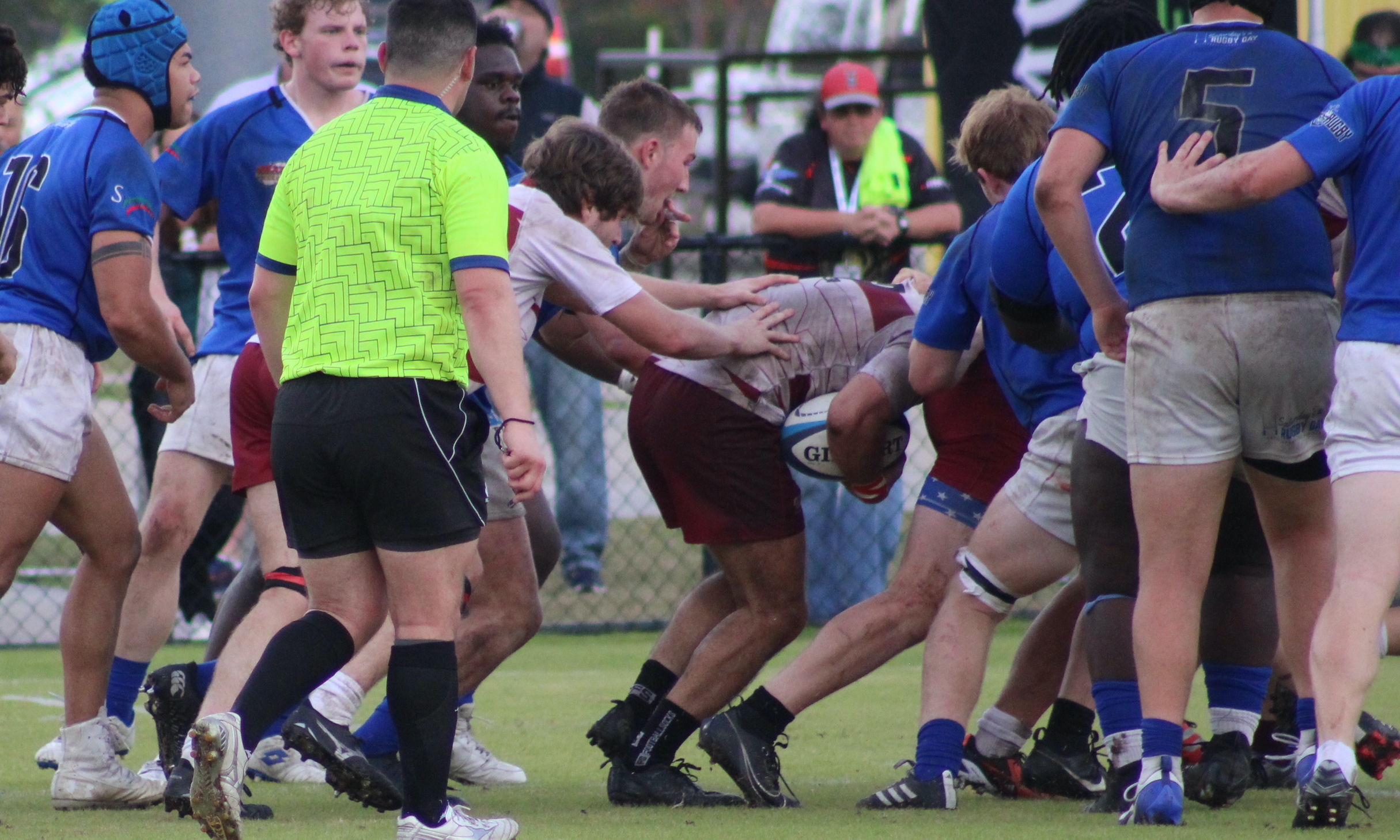 U Chicago mauls it in the 2025 NCR D2 semifinals. Photo Alex Goff.