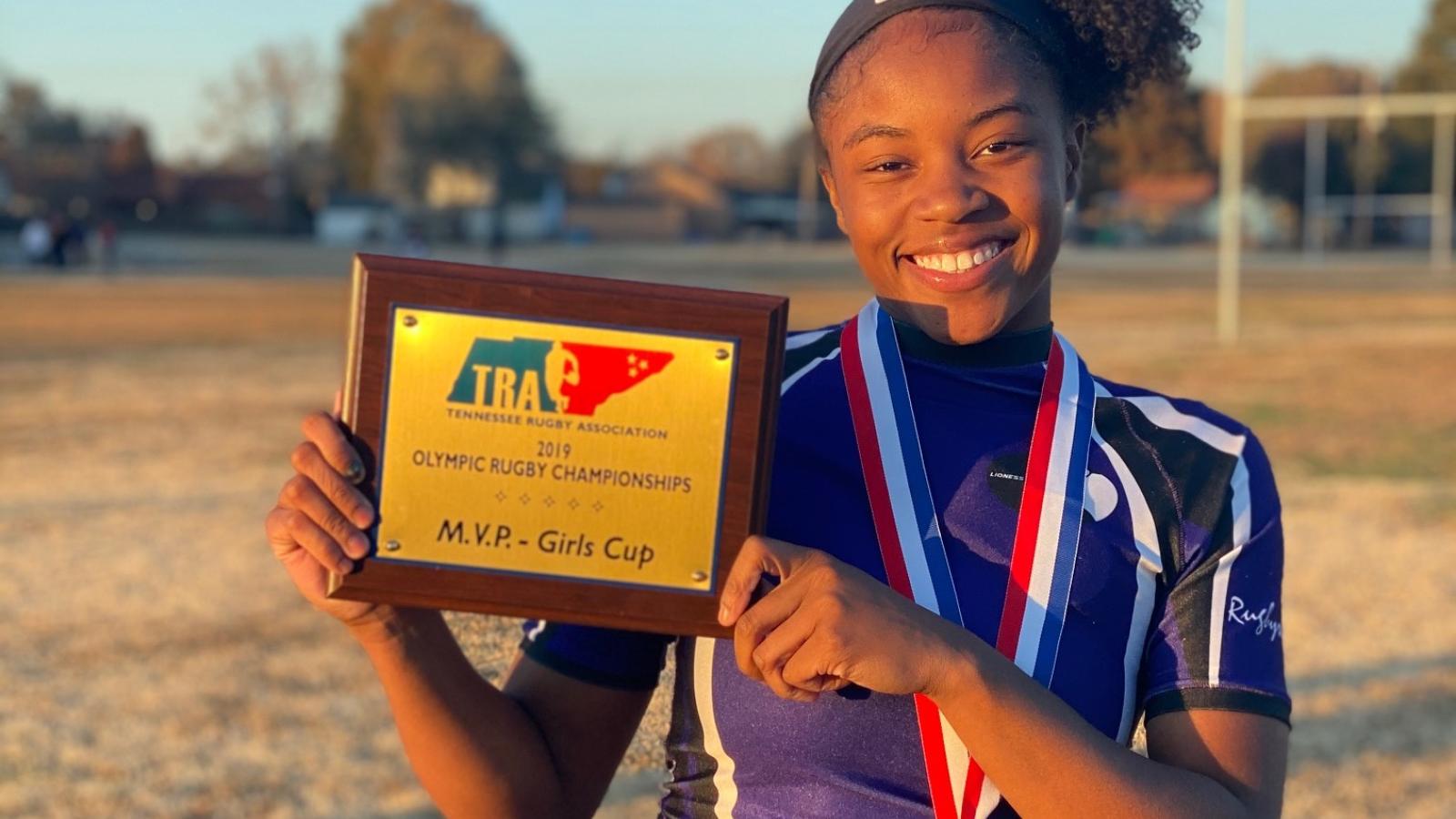 columbia central girls 2019 fall   azhinaye barner 1