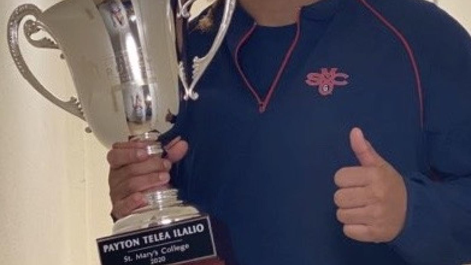 payton telea ilalio trophy vertical