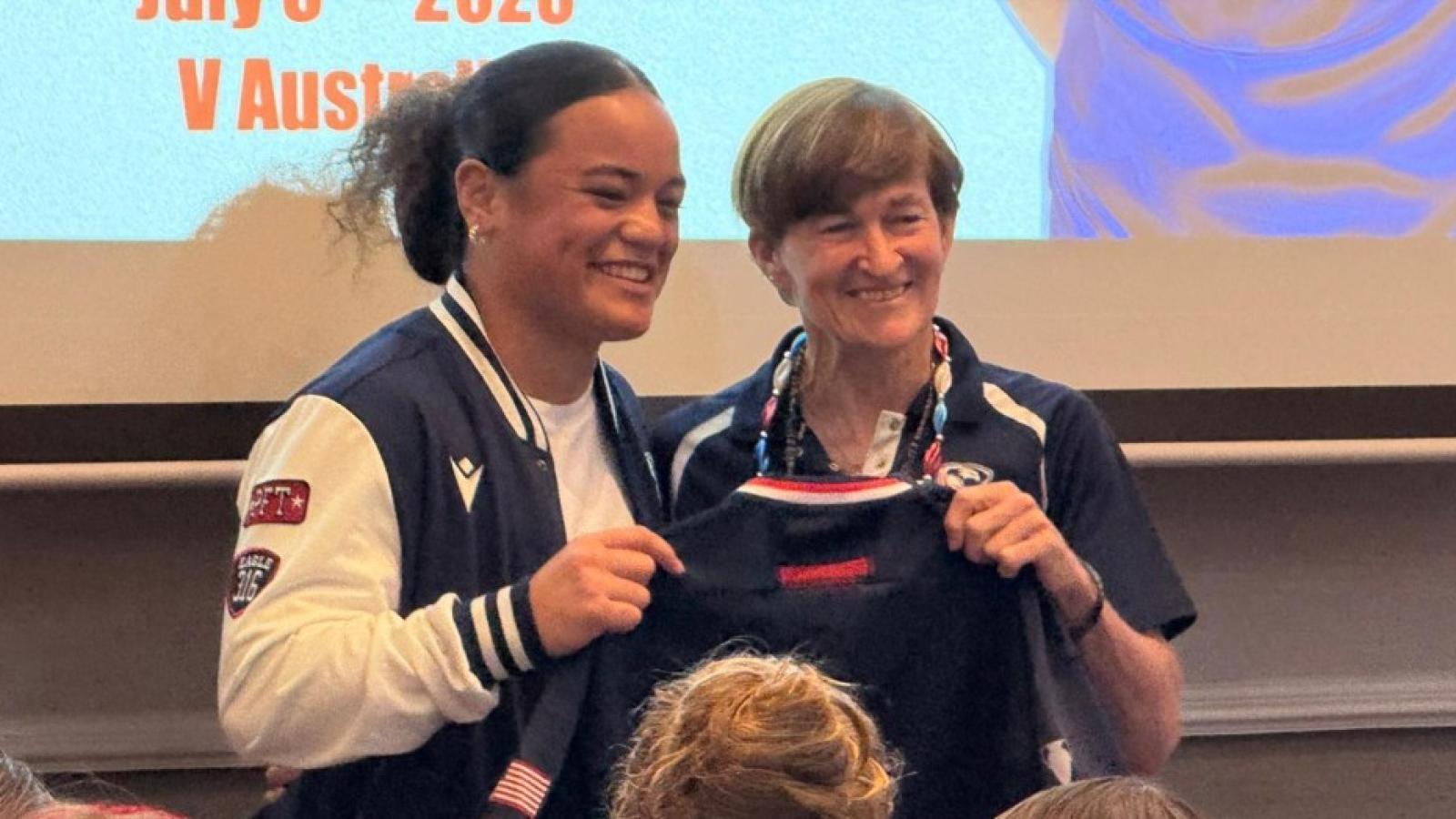 usa wnt jersey ceremony fans and supporters mcfarren and tafuna