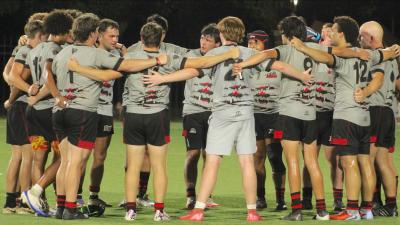Drury huddles up. Photo Natalie Whipple.
