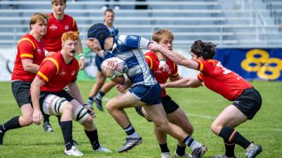 Speedster tries see Western Washington past Iowa State. Photo Matthew Dalton.