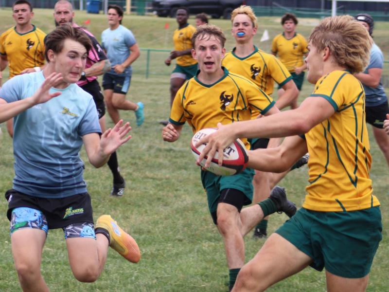 Midwest Thunderbirds move the ball on the counter vs Atlantis. Photo Alex Goff.