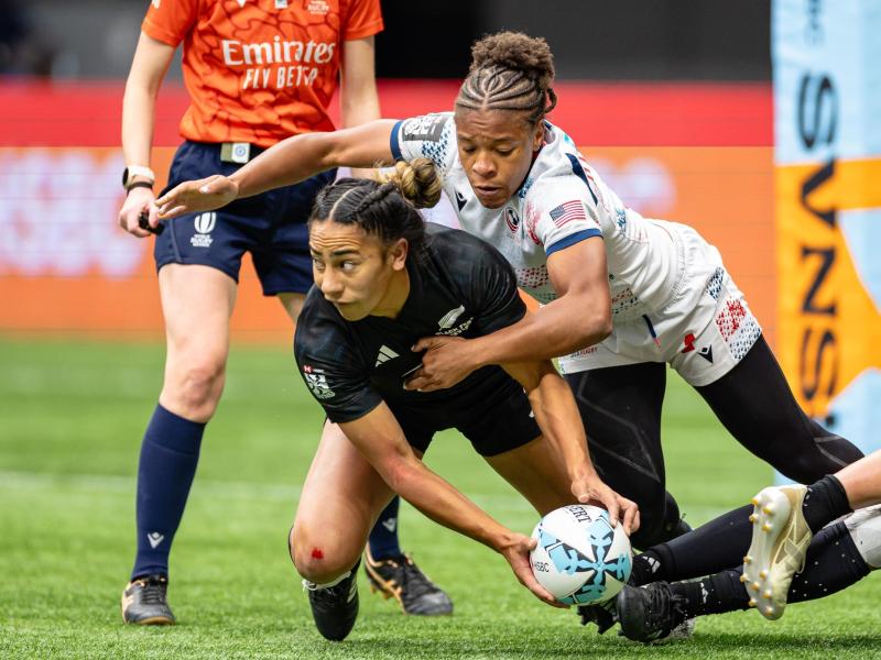 Ariana Ramsey jumps in on the defensive side. Photo Alex Ho for World Rugby.