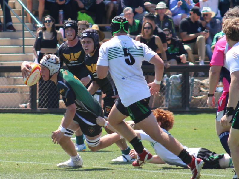 SFGG looks for a break against Lamorinda. Photo Alex Goff.