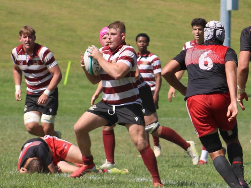 Walsh takes it to the Rio defense. Alex Goff photo.