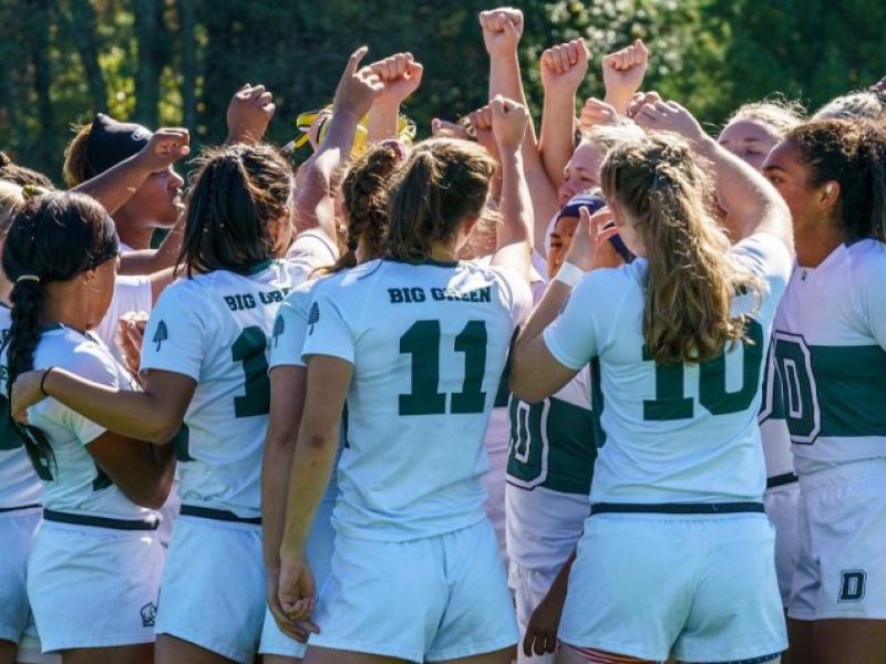 dartmouth women huddle 0
