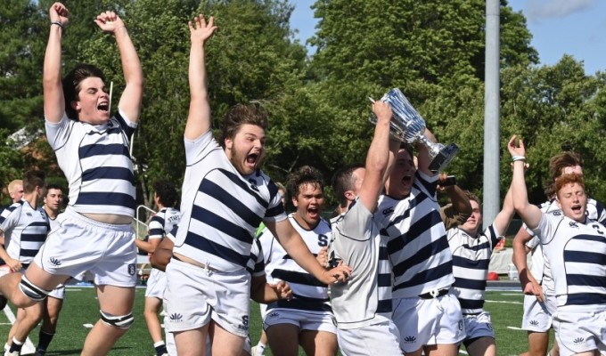 Staples celebrates. Photo @CoolRugbyPhotos.