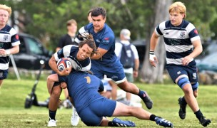 Mary Washington in stripes, Mount St. Mary's in blue. David Hughes photo.