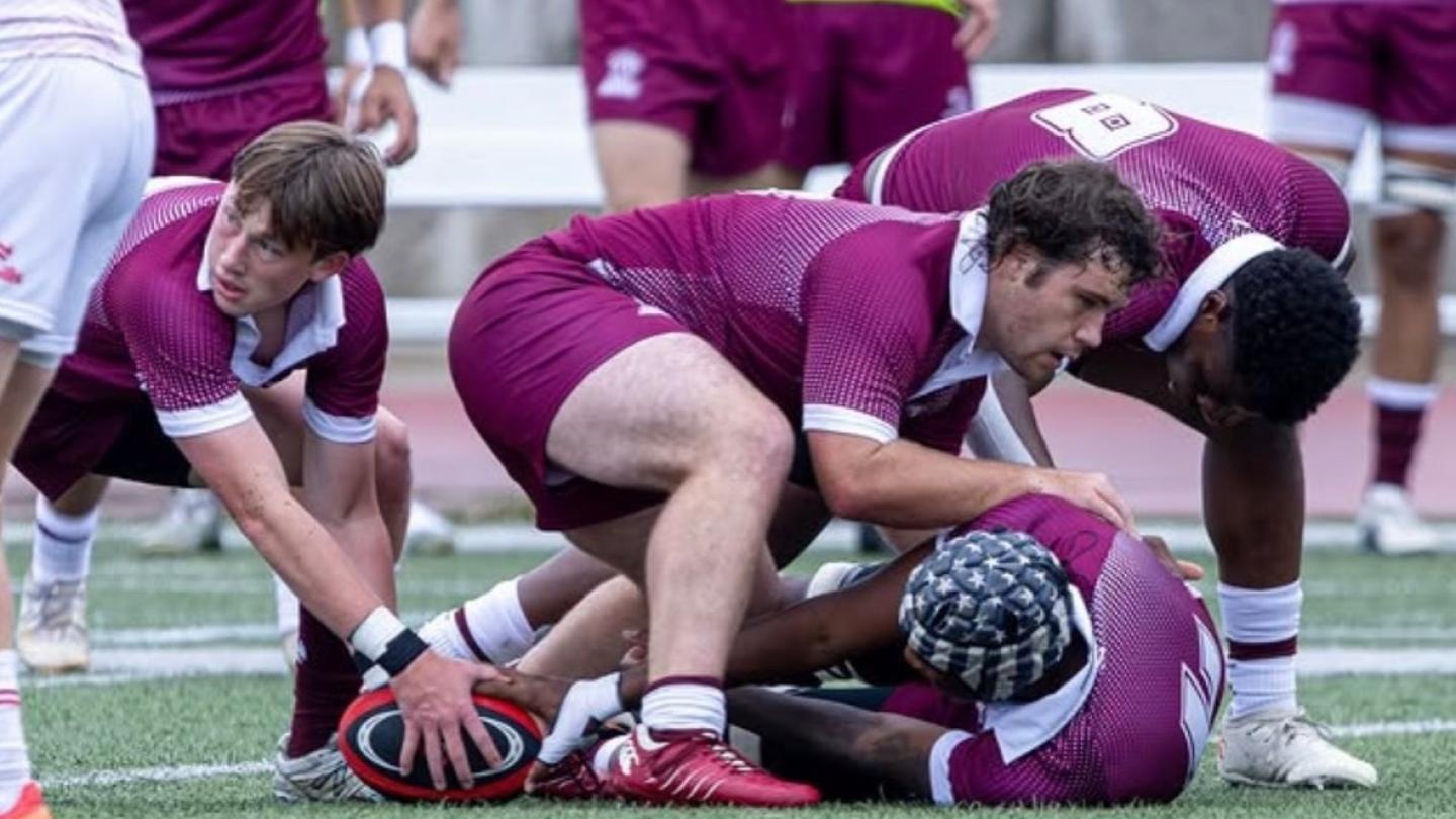 Aquinas recycles the ball. Photo Ike Watts for Aquinas Rugby.