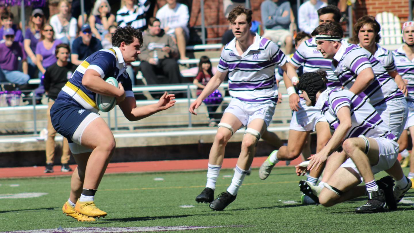 Grayson Halkiadakis assesses his option. Photo William Seetch.