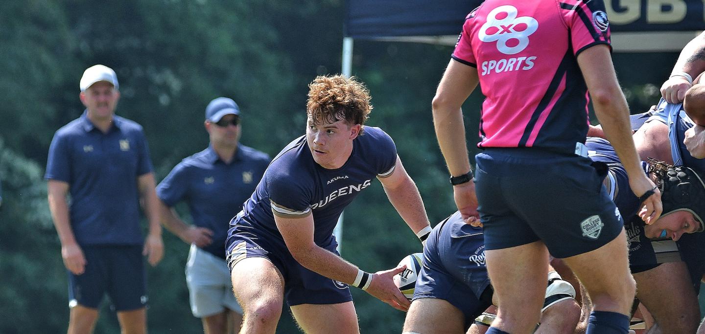 Queens in action fall 2025. David Hughes photo.