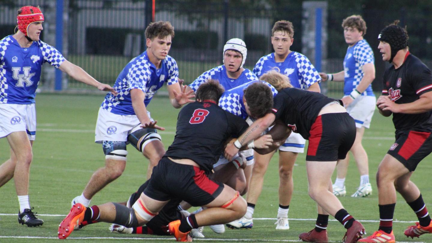 Indiana defends against Kentucky. Photo Alex Goff.
