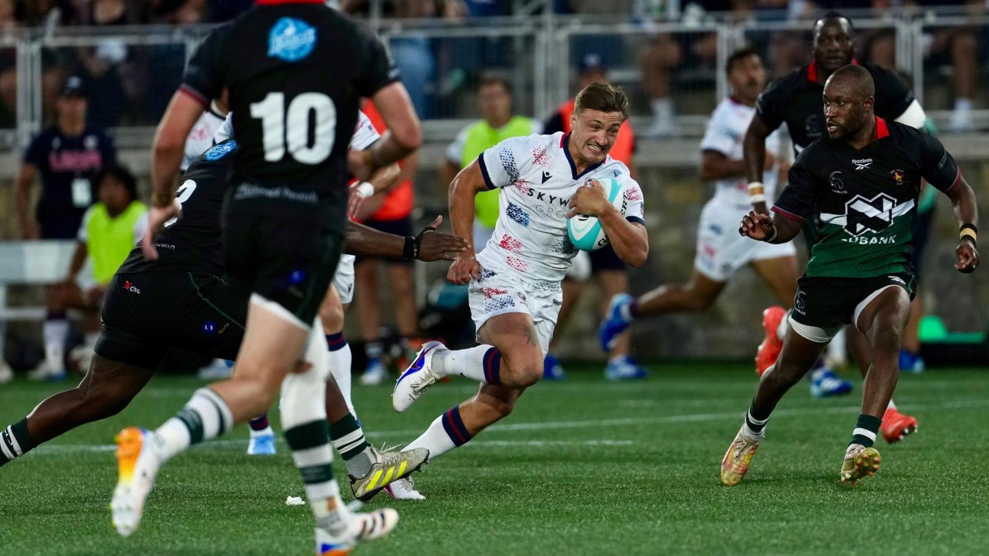 Perry Mayo finds some space against Zimbabwe. Photo Greg Sabin.