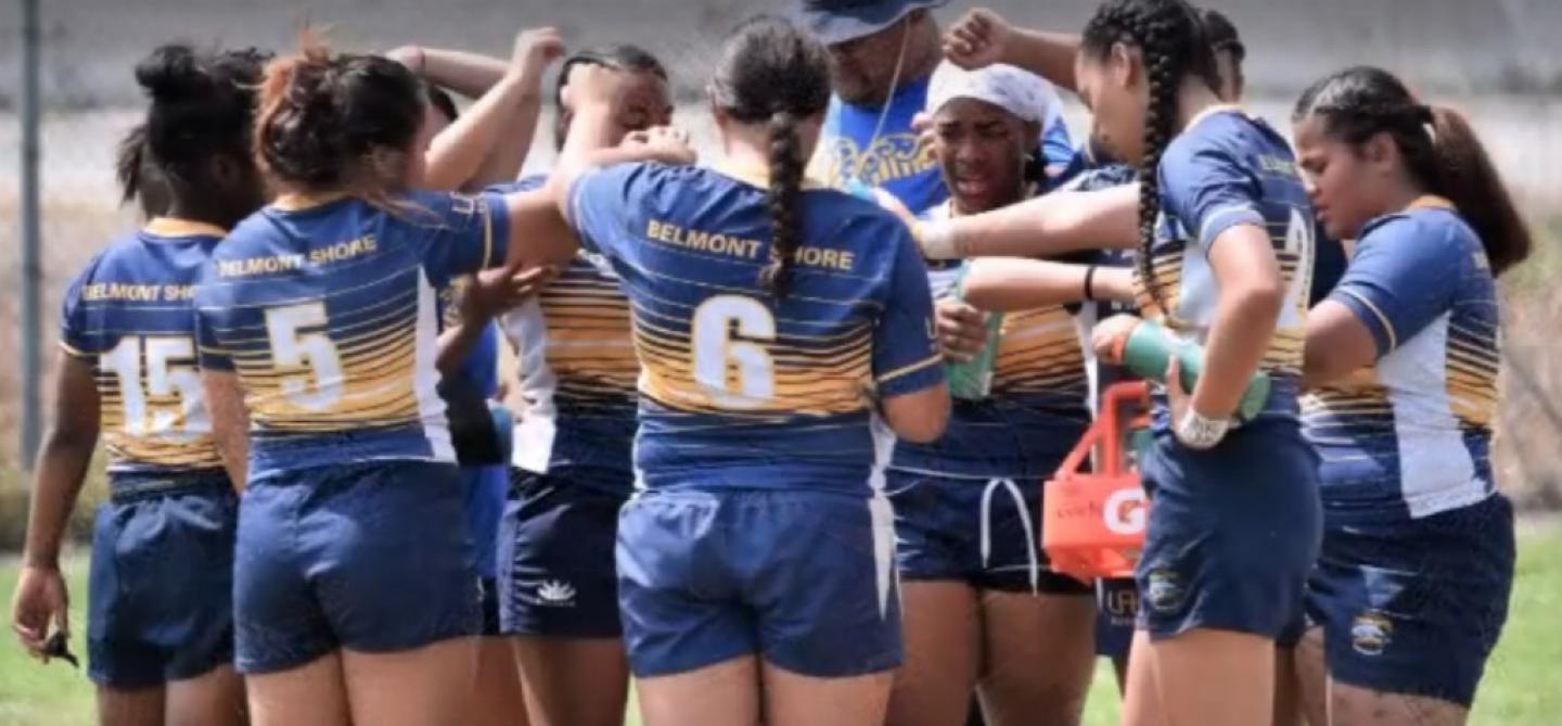 belmont shore girls huddle