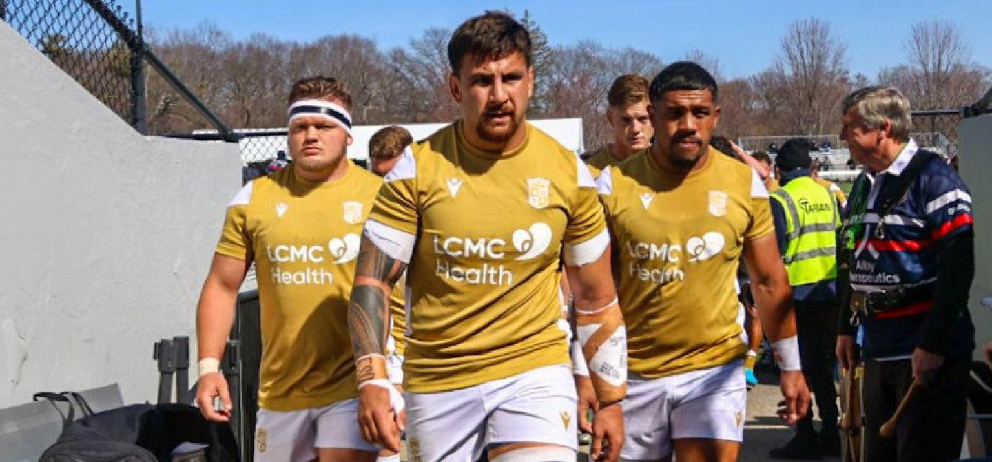 nola gold players come off field